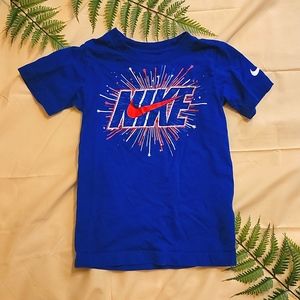 Nike Boys short sleeve tee shirt size 5